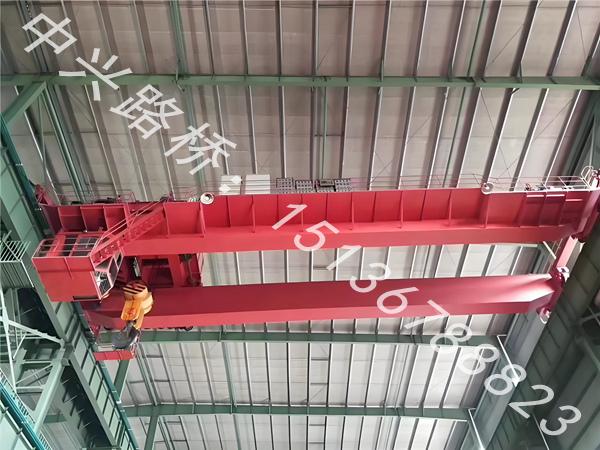 HD型電動(dòng)雙梁起重機(jī)