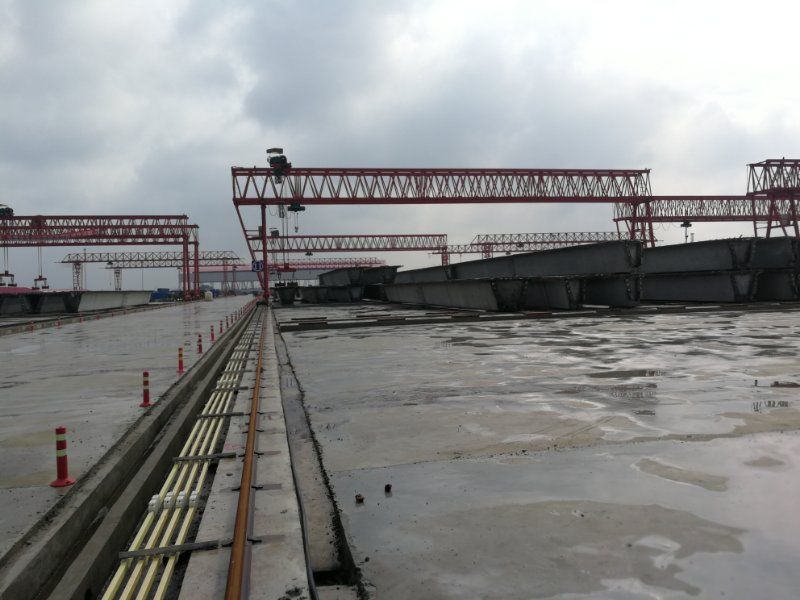 梁場龍門吊 地溝供電方式