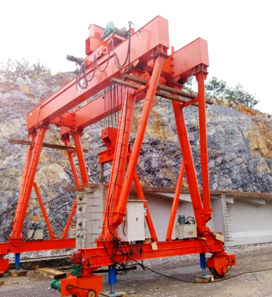 80噸梁場門式起重機(jī)